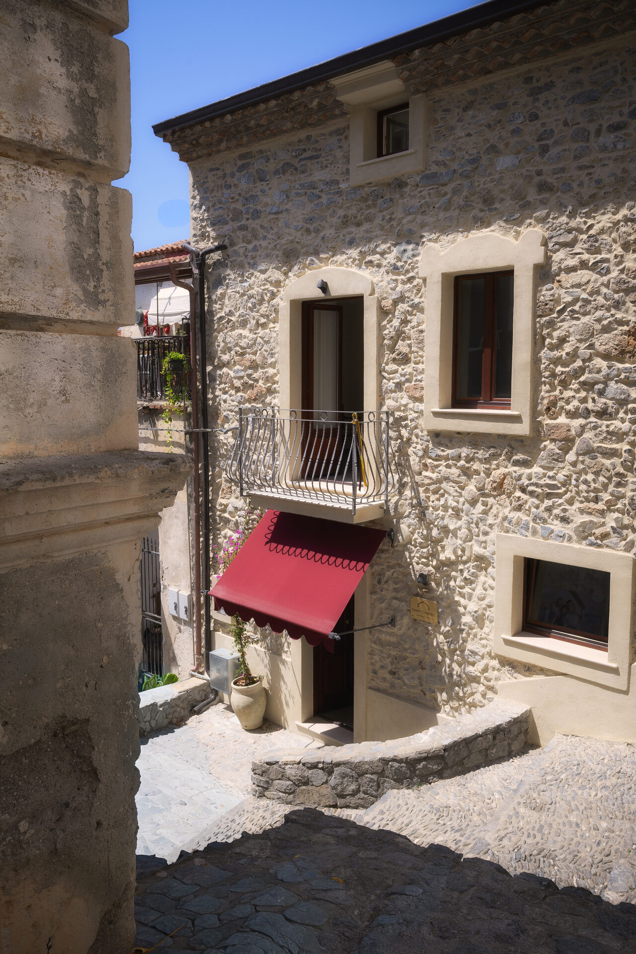 Saint Charbel – vicolo medievale Scalea